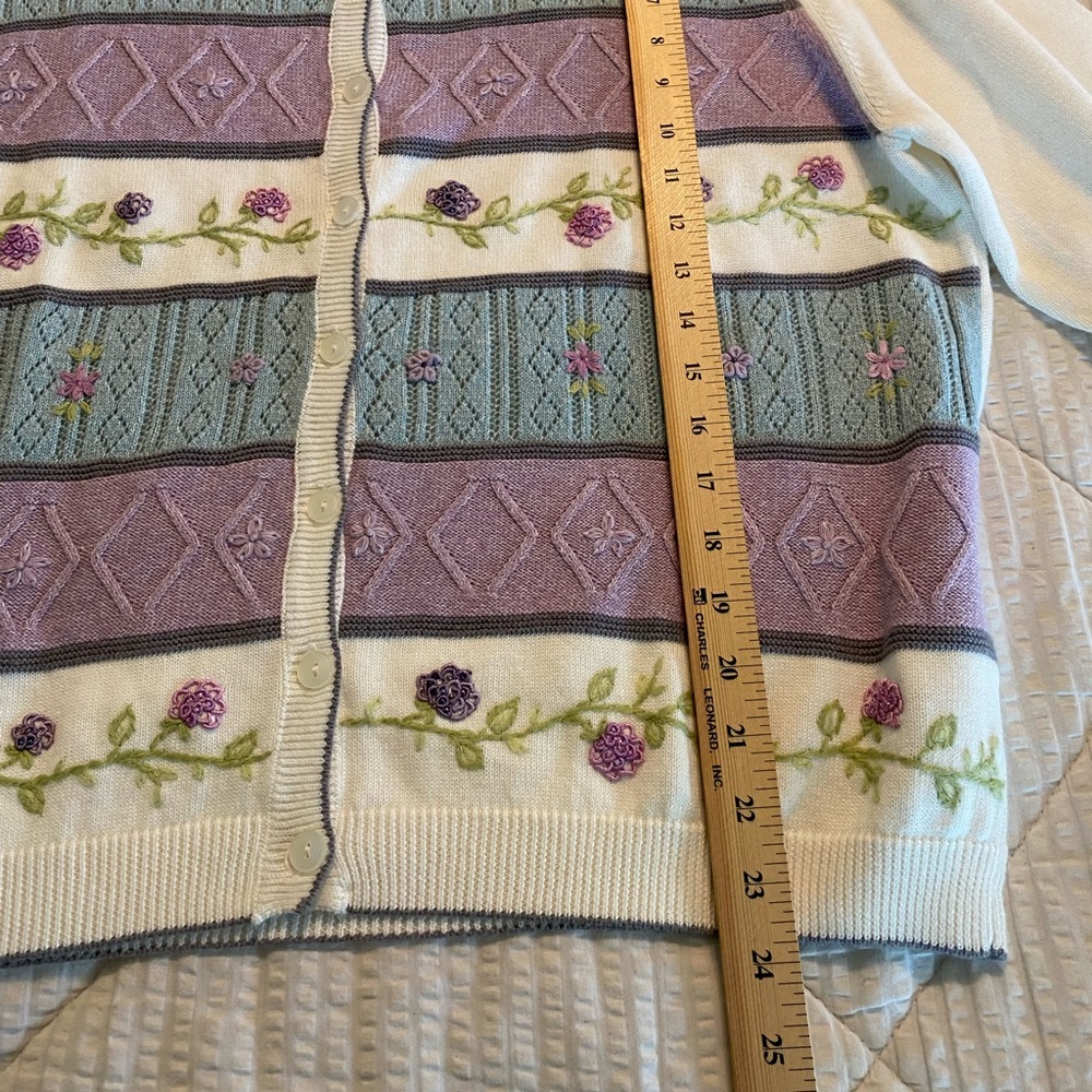 Vintage Alfred Dunner Floral Embroidered White/Teal/Lilac Cardigan L - Picture 7 of 11